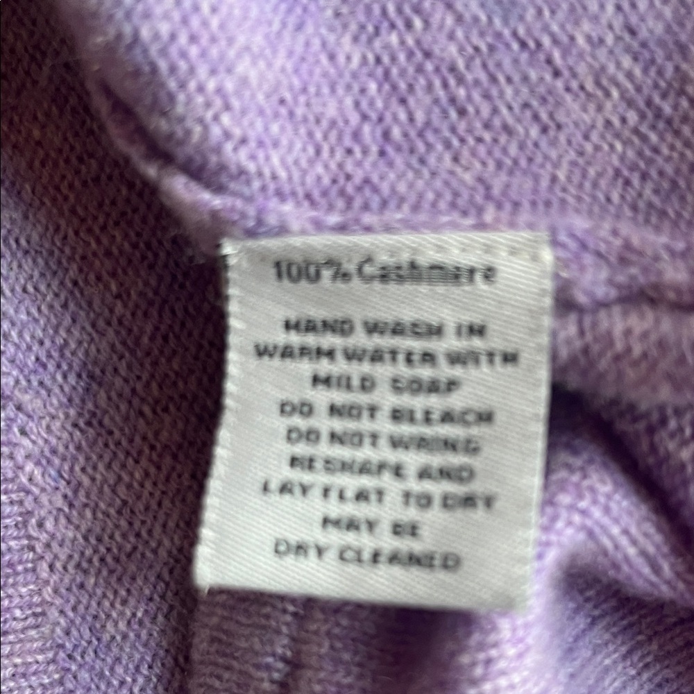 100% Cashmere Claudia Nichole Lavender Crew Neck Sweater -Size Large - Picture 9 of 9